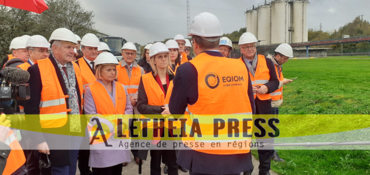 Au lendemain de la réunion réunissant les 50 sites industriels les plus émetteurs de gaz à effet de serre, Agnès Pannier-Runacher, ministre de la Transition énergétique s’est rendu à la cimenterie Eqiom de Lumbres. ©Aletheia Press/L.Saleur