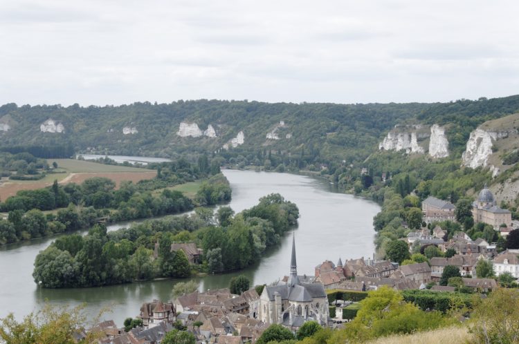 Vue sur les Andelys et la Seine