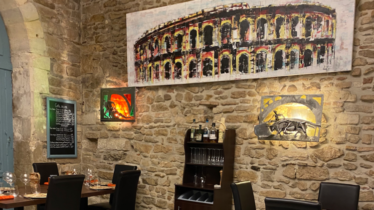 Le restaurant l’Ancien Théâtre à Nîmes met en place un bouclier anti-inflation pour ses clients du mardi midi au jeudi soir. (© Anthony Bonnaud/Ancien Théâtre)