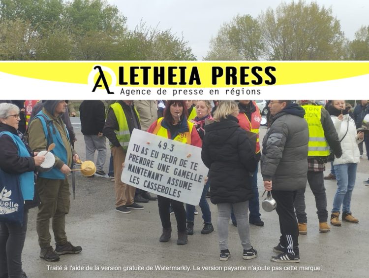 150 personnes se revendiquant de la CGT présentes à l'arrivée de  Roland Lescure sur le site havrais de Yara.(BDleabre/Aletheia press)