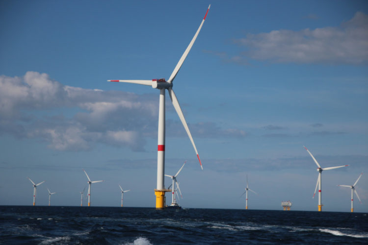 Le parc éolien en mer de Fécamp compte 71 éoliennes et une sous-station off-shore pour une capacité d’environ 500 MW. (© Aletheia Press, Benoit Delabre)